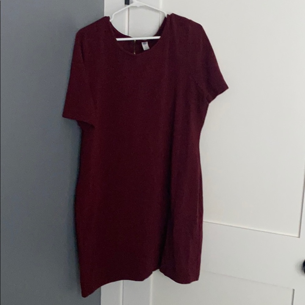 Maroon shift dress